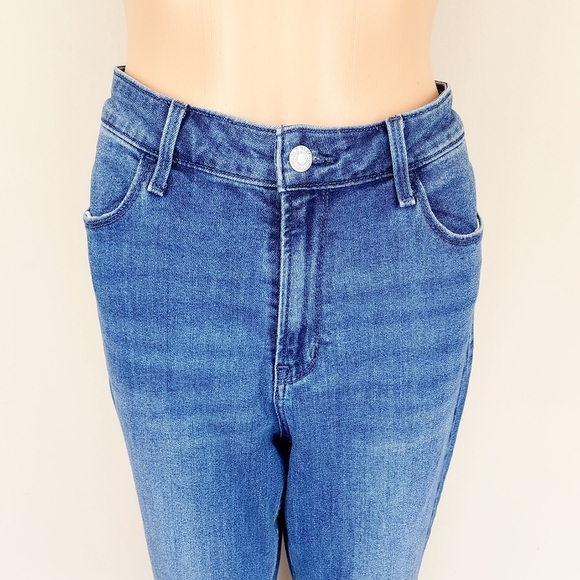 Old Navy High Rise Wow Super Skinny Jeans - Picture 7 of 13